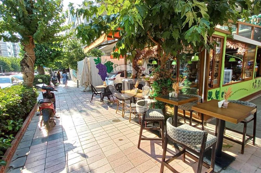 Alsancak Gül Sokak'ta Devren Kiralık Yüksek Cirolu Cafe