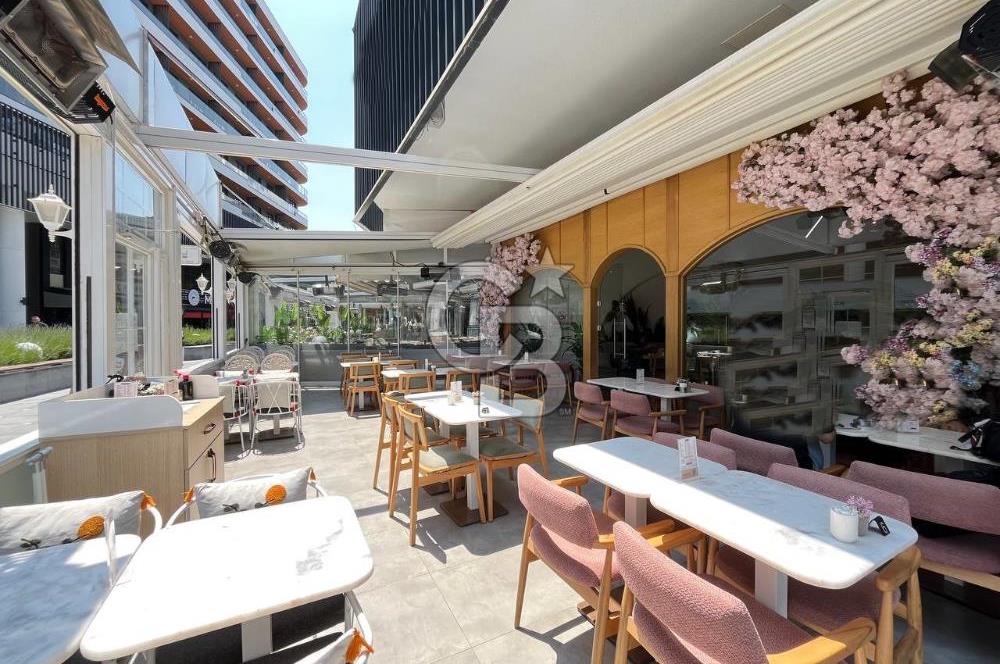 VELUX AVM DE YÜKSEK CİROLU DEVREN KİRALIK CAFE HİSSESİ