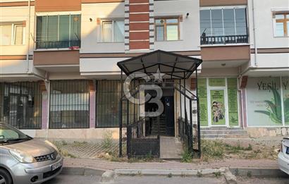 Sincan Yenikent’te Cadde Üzeri Ara Katta Asansörlü Satılık 3+1 Daire