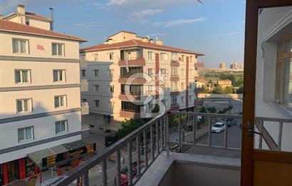 Sincan Yenikent’te Cadde Üzeri Ara Katta Asansörlü Satılık 3+1 Daire