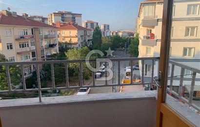 Sincan Yenikent’te Cadde Üzeri Ara Katta Asansörlü Satılık 3+1 Daire