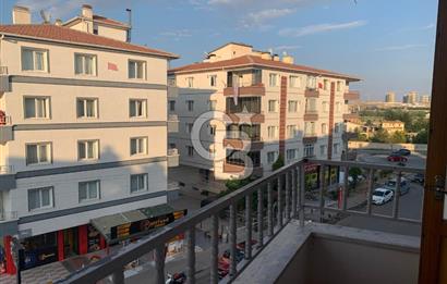 Sincan Yenikent’te Cadde Üzeri Ara Katta Asansörlü Satılık 3+1 Daire