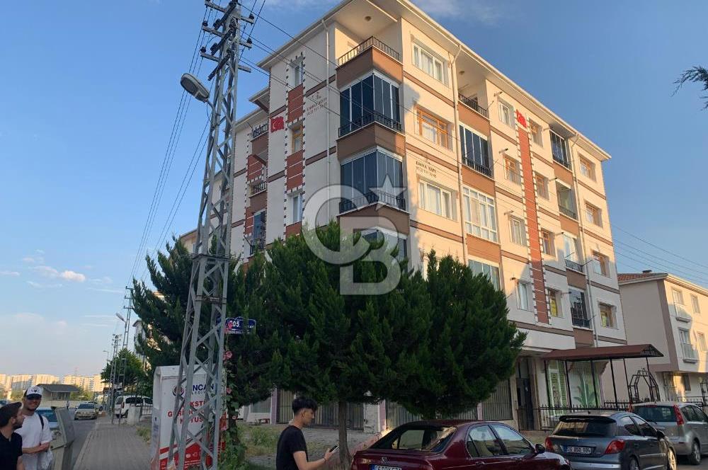 Sincan Yenikent’te Cadde Üzeri Ara Katta Asansörlü Satılık 3+1 Daire