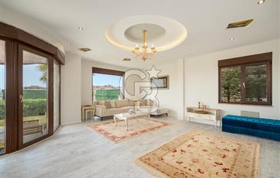 DEMİRCİ DE ORMAN VE ŞEHİR MANZARALI MÜSTAKİL VİLLA