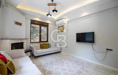 DEMİRCİ DE ORMAN VE ŞEHİR MANZARALI MÜSTAKİL VİLLA