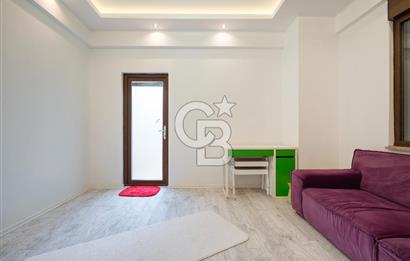 DEMİRCİ DE ORMAN VE ŞEHİR MANZARALI MÜSTAKİL VİLLA