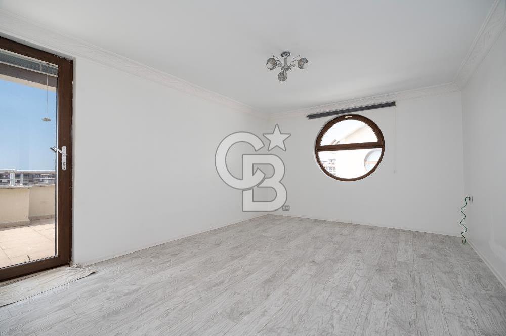 DEMİRCİ DE ORMAN VE ŞEHİR MANZARALI MÜSTAKİL VİLLA
