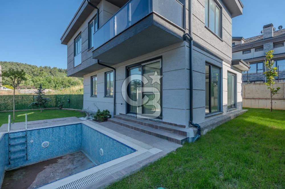 GÜMÜŞTEPE DE 4+1 HAVUZLU MÜSTAKİL VİLLA