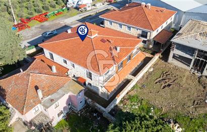 Foça Kazım Dirik Mahallesinde Anayola Yakın Satılık 3+1 Villa