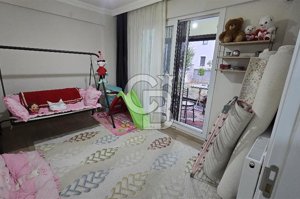 ALİAĞA FEN BİLİMLERİ YAKINI SATILIK AÇIK OTOPARKLI 3+1 DAİRE 