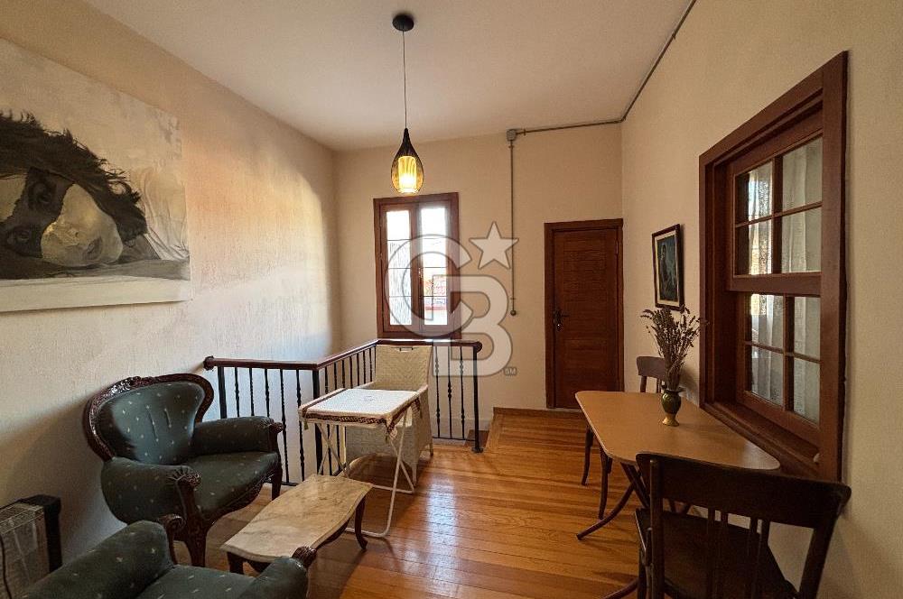 Urla Sanat Sokağın’da Kiralık Taş Ev