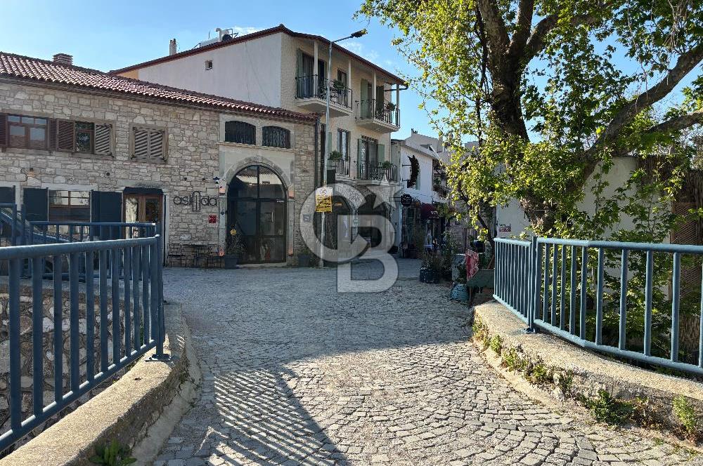 Urla Sanat Sokağın’da Kiralık Taş Ev