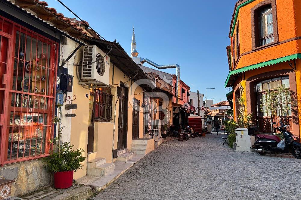 Urla Sanat Sokağın’da Kiralık Taş Ev