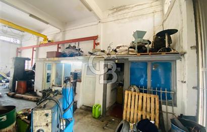 Bornova Kemalpaşa Caddesi Ambarlar Sitesinde Satılık Dükkan