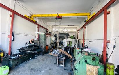 Bornova Kemalpaşa Caddesi Ambarlar Sitesinde Satılık Dükkan