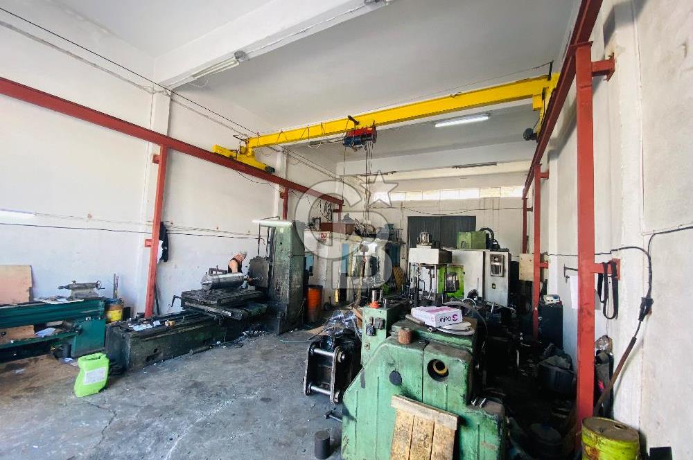 Bornova Kemalpaşa Caddesi Ambarlar Sitesinde Satılık Dükkan