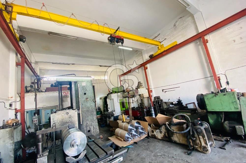 Bornova Kemalpaşa Caddesi Ambarlar Sitesinde Satılık Dükkan