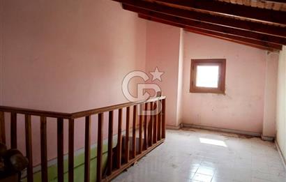 İZMİR URLA İSKELE'DE DENİZE YÜRÜME MESAFESİNDE SATILIK 4+1 DUBLEKS VİLLA