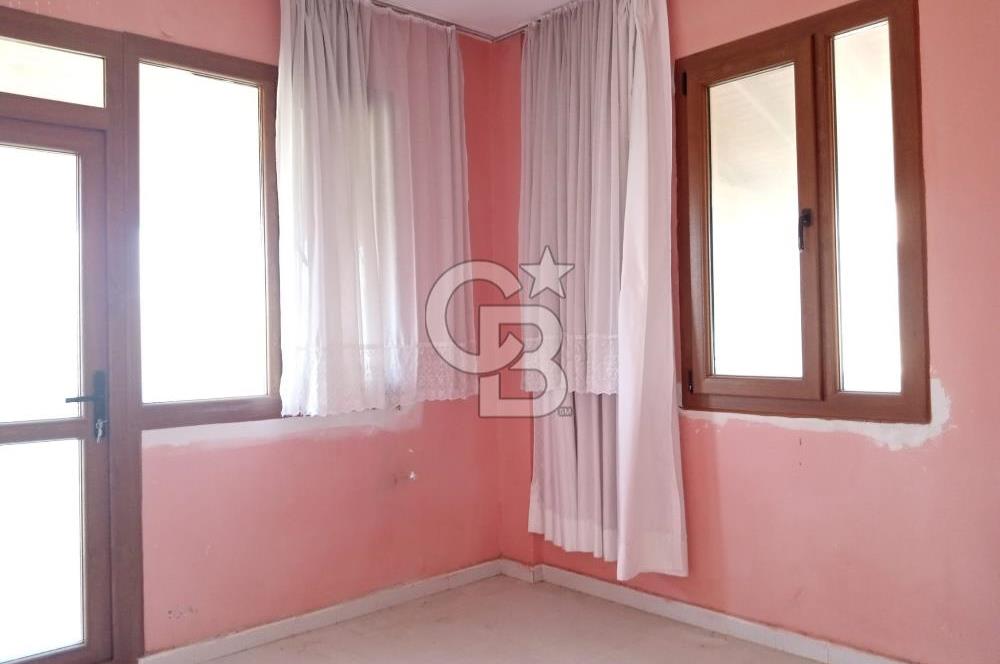 İZMİR URLA İSKELE'DE DENİZE YÜRÜME MESAFESİNDE SATILIK 4+1 DUBLEKS VİLLA