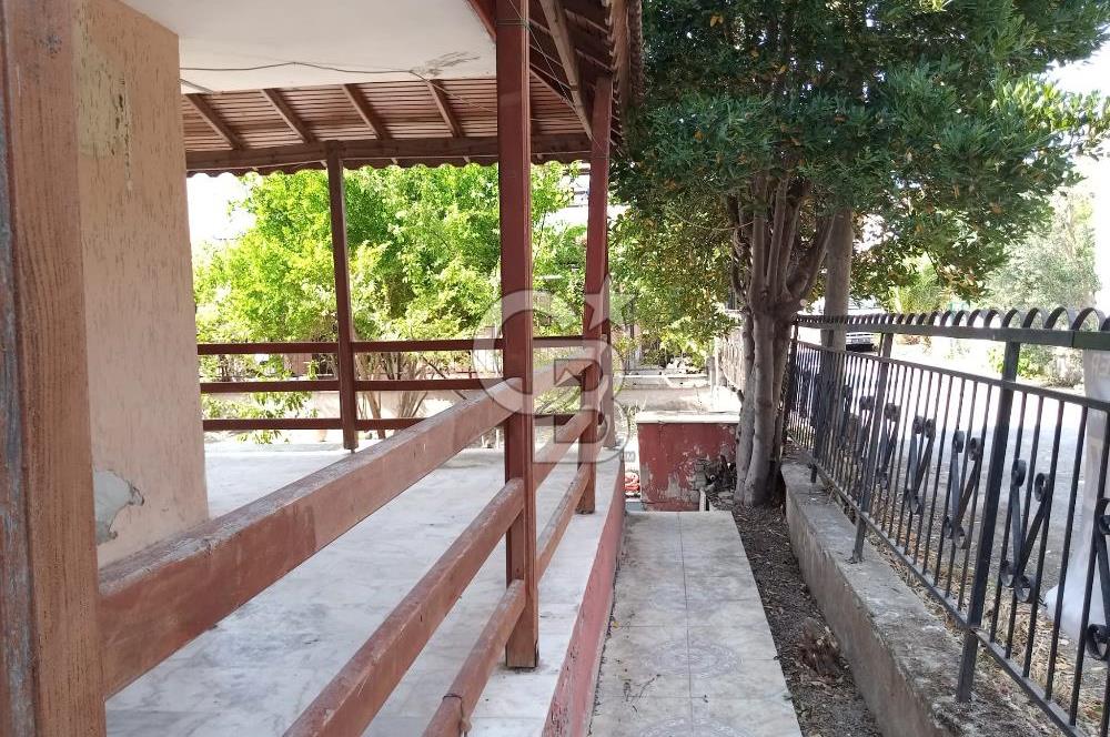 İZMİR URLA İSKELE'DE DENİZE YÜRÜME MESAFESİNDE SATILIK 4+1 DUBLEKS VİLLA