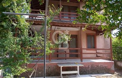 İZMİR URLA İSKELE'DE DENİZE YÜRÜME MESAFESİNDE SATILIK 4+1 DUBLEKS VİLLA
