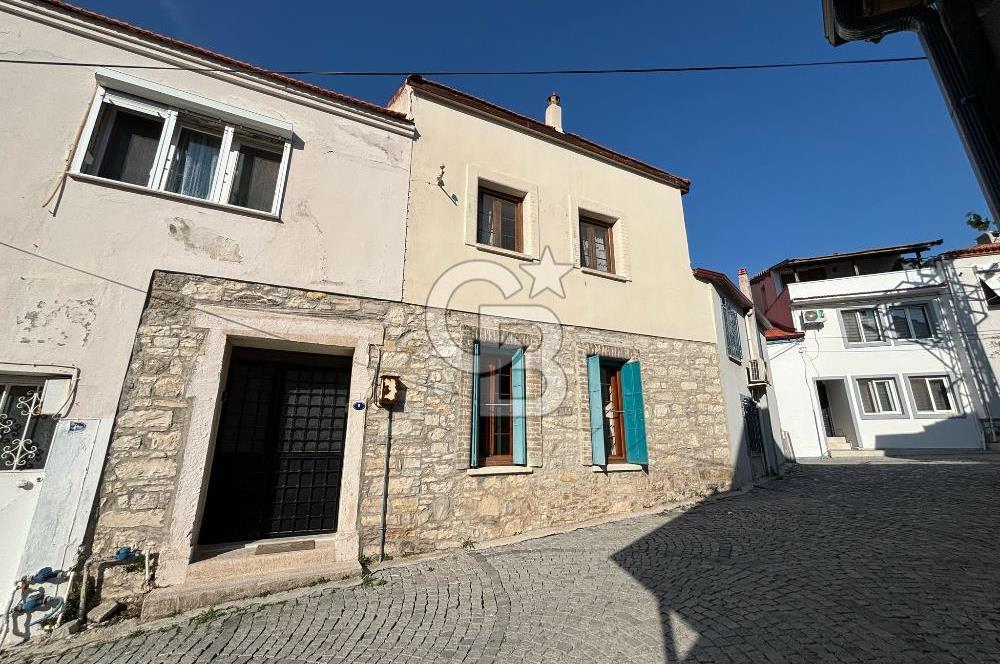 Urla Sanat Sokağın’da Kiralık Taş Ev