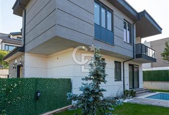 GÜMÜŞTEPE DE 4+1 HAVUZLU MÜSTAKİL VİLLA