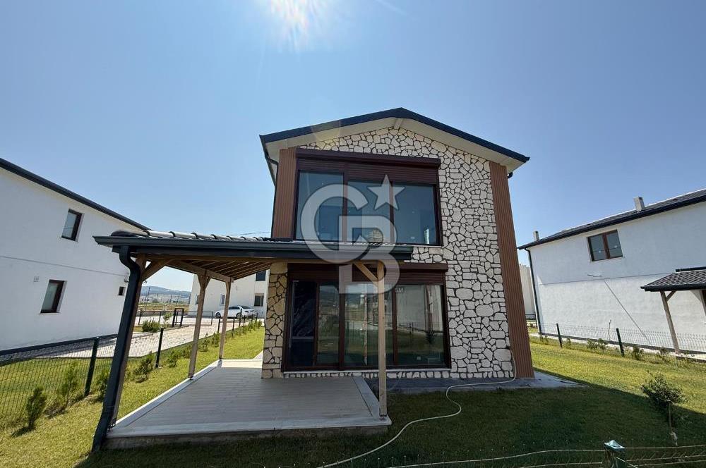 LAPSEKİ UMURBEY DENİZE SIFIR MÜSTAKİL BAHÇELİ 3+1