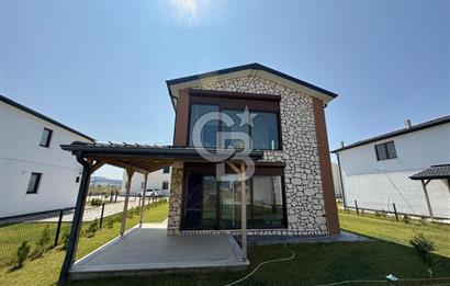 LAPSEKİ UMURBEY DENİZE SIFIR MÜSTAKİL BAHÇELİ 3+1