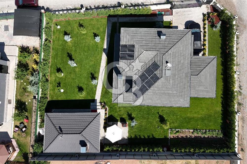 Gölbaşı Bahçelievler Mahallesinde Ultra Lüks Yapılı Villa 