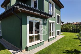 Gölbaşı Bahçelievler Mahallesinde Ultra Lüks Yapılı Villa 