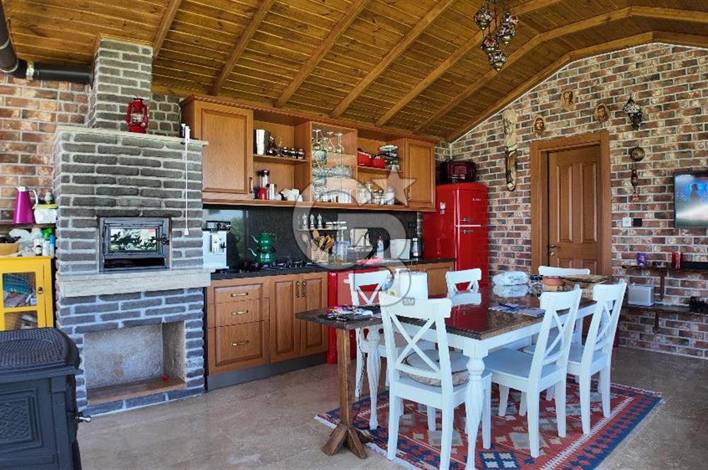 Gölbaşı Bahçelievler Mahallesinde Ultra Lüks Yapılı Villa 