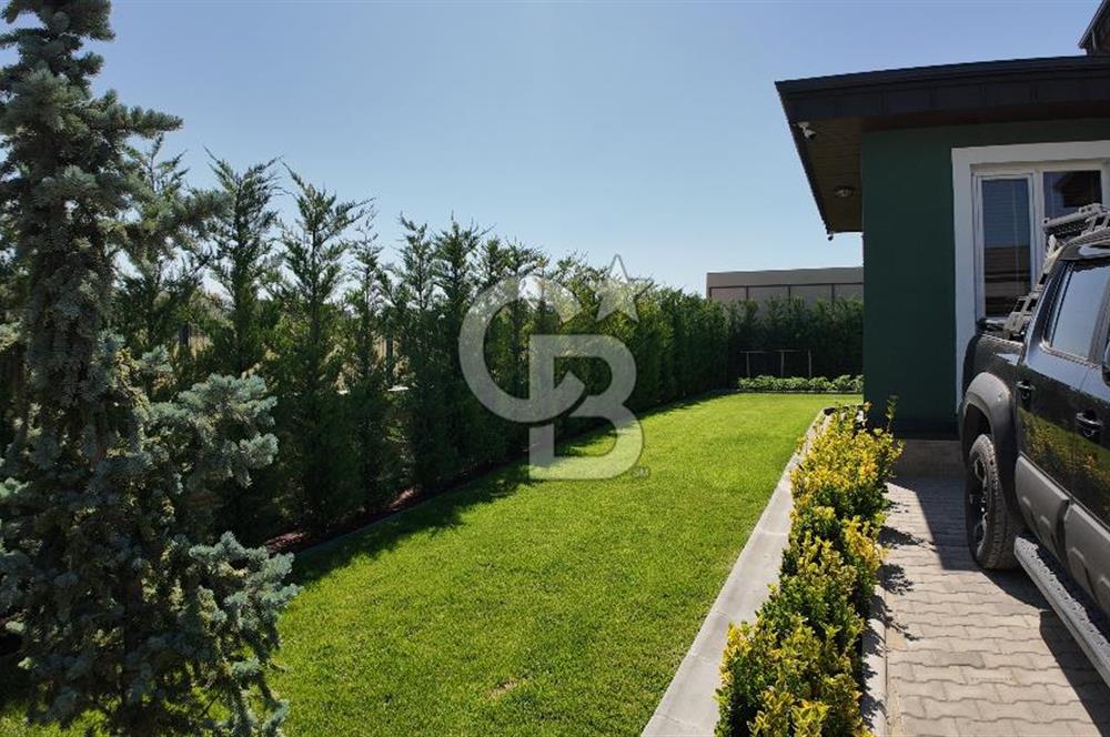 Gölbaşı Bahçelievler Mahallesinde Ultra Lüks Yapılı Villa 