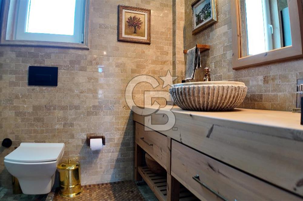 Gölbaşı Bahçelievler Mahallesinde Ultra Lüks Yapılı Villa 