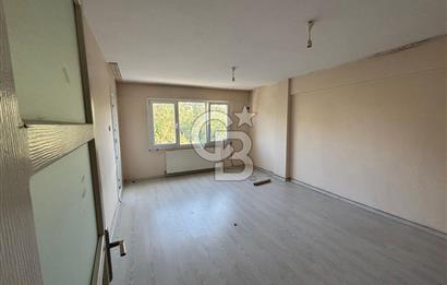 Adnan Süvari'de Park Ve Deniz Manzaralı 3+1 Ayrı Mutfaklı Daire