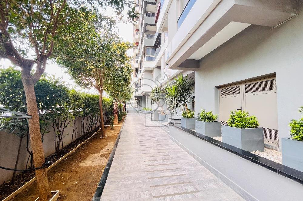 Bornova Goldiva Kuzey Sitesinde Satılık Kiracısız 2+1 Boş Daire