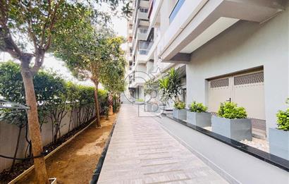 Bornova Goldiva Kuzey Sitesinde Satılık Kiracısız 2+1 Boş Daire