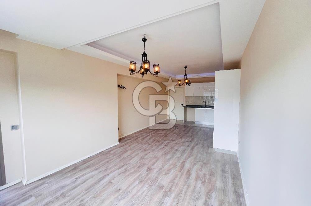 Bornova Goldiva Kuzey Sitesinde Satılık Kiracısız 2+1 Boş Daire