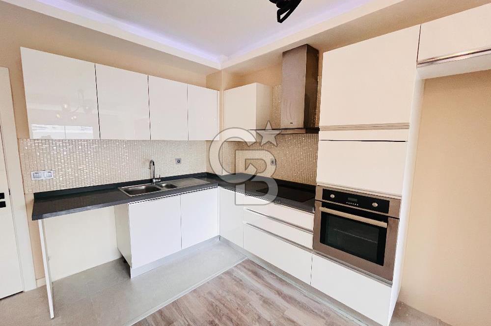 Bornova Goldiva Kuzey Sitesinde Satılık Kiracısız 2+1 Boş Daire