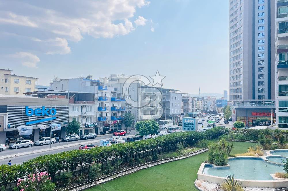 Bornova Goldiva Kuzey Sitesinde Satılık Kiracısız 2+1 Boş Daire