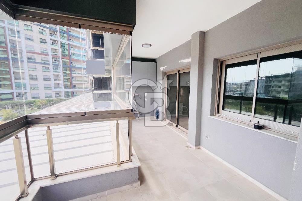 Bornova Goldiva Kuzey Sitesinde Satılık Kiracısız 2+1 Boş Daire