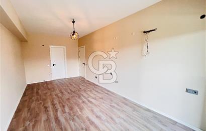 Bornova Goldiva Kuzey Sitesinde Satılık Kiracısız 2+1 Boş Daire