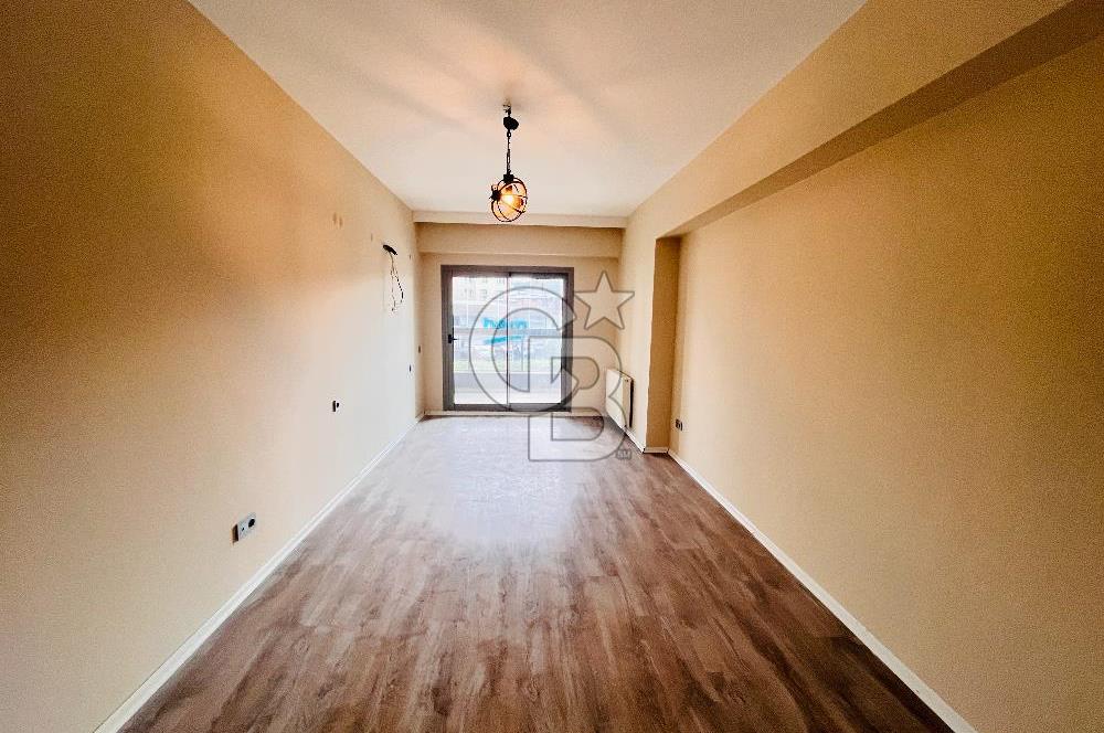 Bornova Goldiva Kuzey Sitesinde Satılık Kiracısız 2+1 Boş Daire