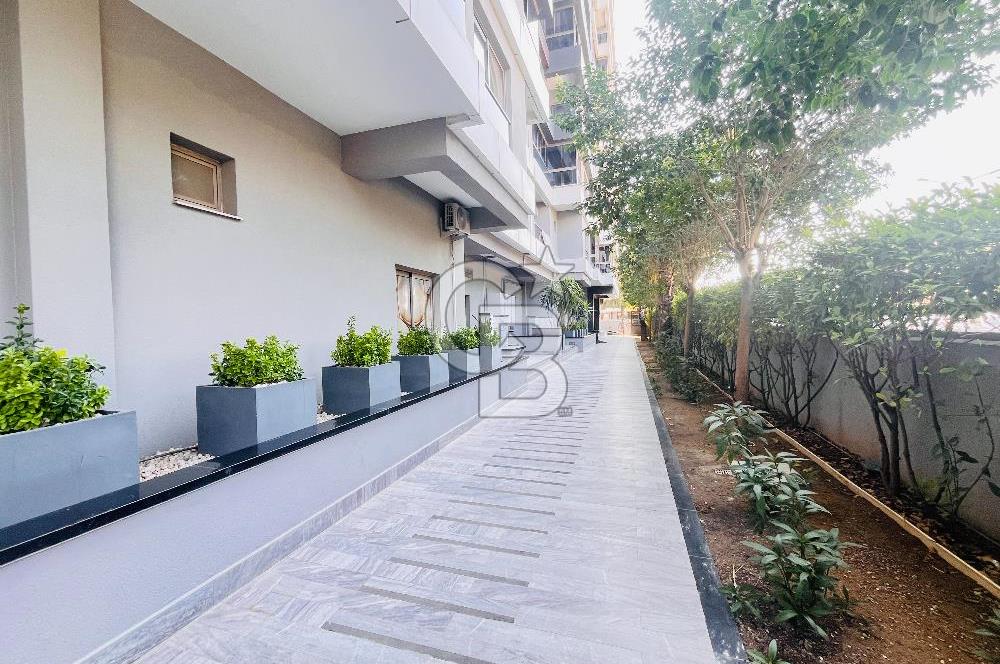 Bornova Goldiva Kuzey Sitesinde Satılık Kiracısız 2+1 Boş Daire