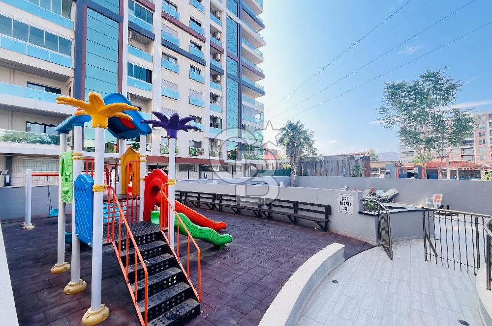 Bornova Goldiva Kuzey Sitesinde Satılık Kiracısız 2+1 Boş Daire