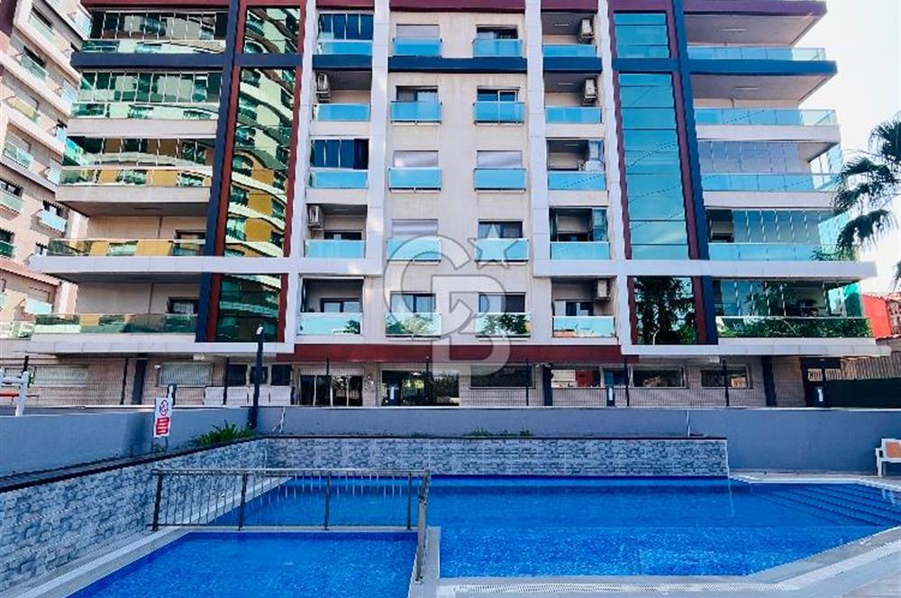 Bornova Goldiva Kuzey Sitesinde Satılık Kiracısız 2+1 Boş Daire