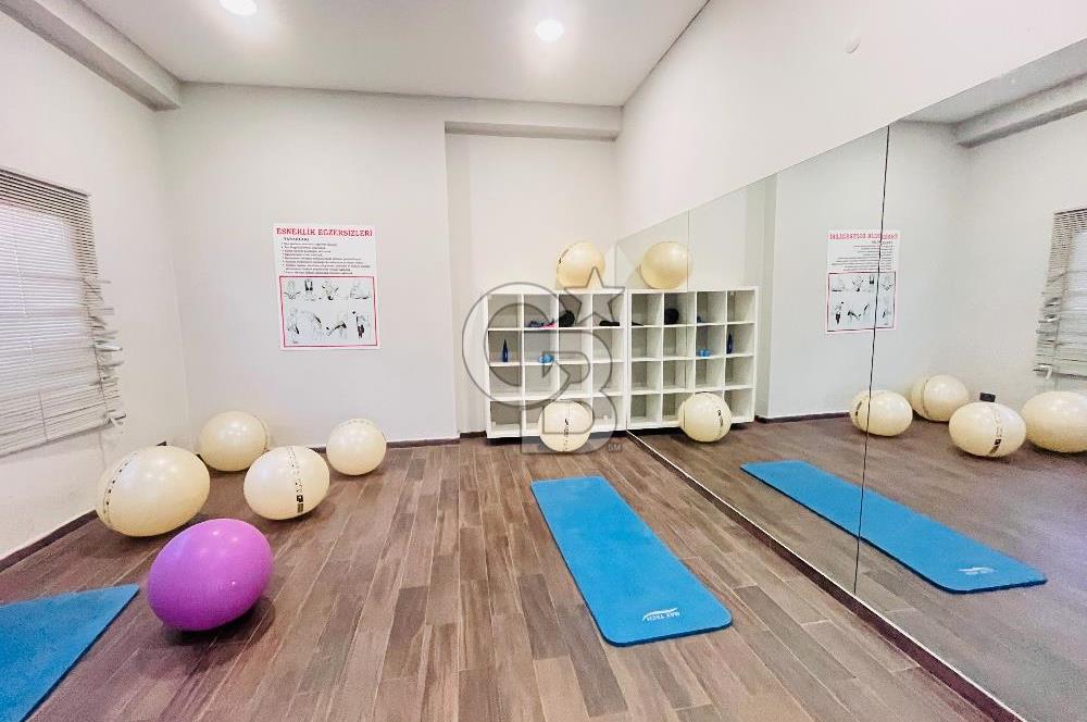 Bornova Goldiva Kuzey Sitesinde Satılık Kiracısız 2+1 Boş Daire