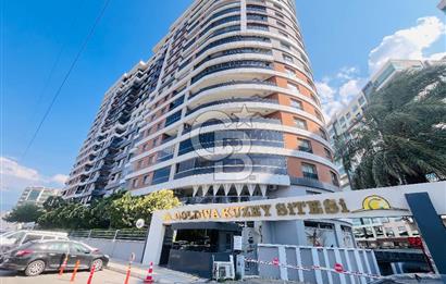 Bornova Goldiva Kuzey Sitesinde Satılık Kiracısız 2+1 Boş Daire
