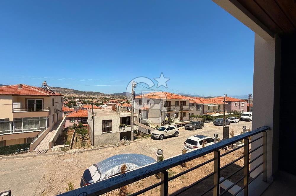 FOÇA BAĞARASI 3+1 DUBLEKS BAHÇELİ SATILIK DAİRE