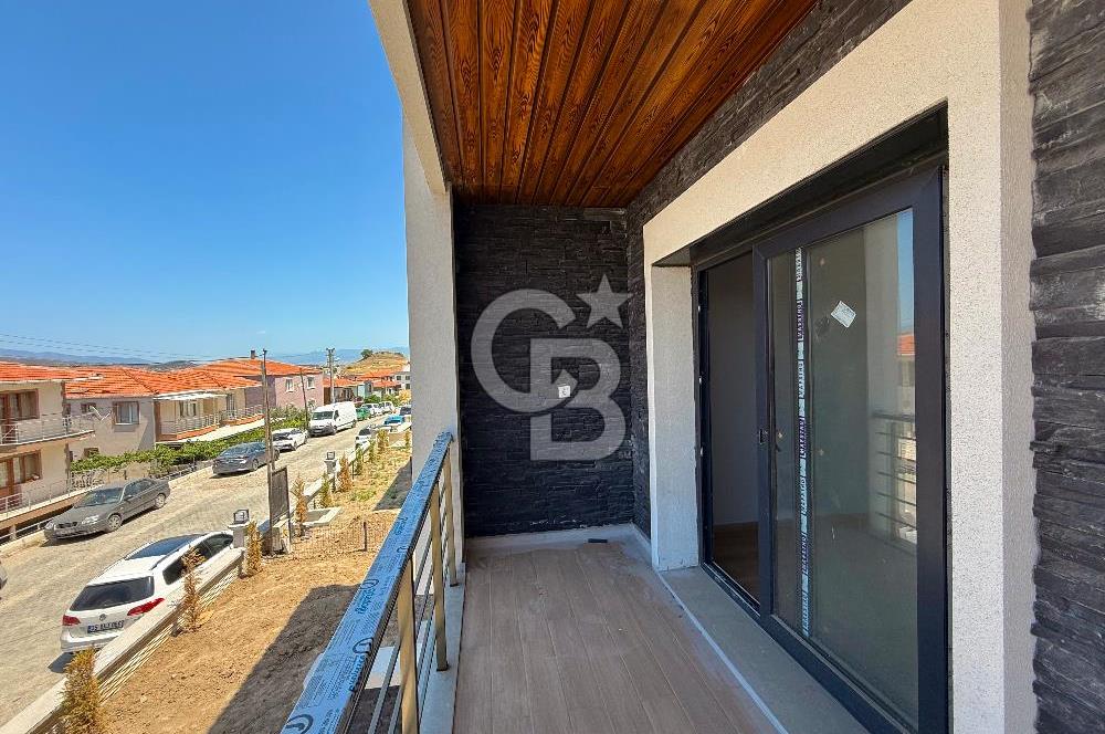 FOÇA BAĞARASI 3+1 DUBLEKS BAHÇELİ SATILIK DAİRE